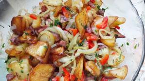 Tortilla española-hiszpańska tortilla ziemniaczana. Palce lizać!