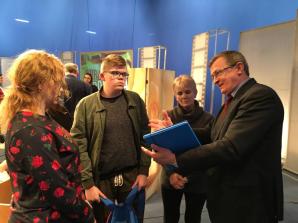 [VIDEO] 100 tys. złotych domaga się wdowa od firmy Hanny Grodzickiej za śmierć swojego męża w czasie wyjazdu do pracy w Szwecji. Sprawę nagłośniła Elżbieta Jaworowicz, a dziś w gdańskim sądzie o godzinie 11:00 rozpoczyna się kolejna rozprawa