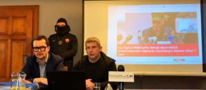 [VIDEO]Rutkowski kontynuuje obronę ojca. Skandaliczna sprawa więzienia dwójki dzieci w Wałbrzychu, we wtorek 4 czerwca o godz. 13 w Sądzie Okręgowym w Świdnicy