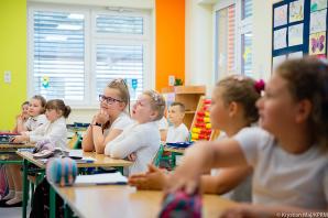 Premier: Inwestycja w edukację to serce „Polskiego Ładu”