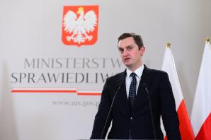 Ministerstwo Sprawiedliwości sprzeciwia się stosowaniu podwójnych standardów wobec Polski