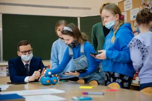 [VIDEO] Rząd przeznaczy ponad 500 mln zł na dofinansowanie do komputerów i internetu w gminach popegeerowskich