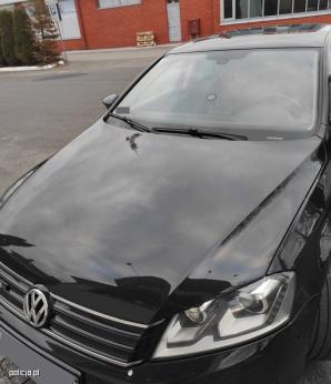 Mąż udaremnił kradzież auta i żony