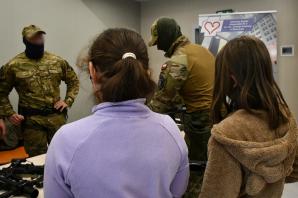 [VIDEO] Policyjni kontrterroryści - pomocnikami Mikołaja