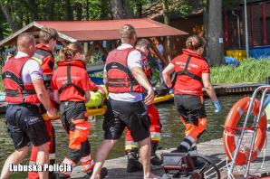 [VIDEO] Ćwiczyliśmy by jeszcze skuteczniej ratować ludzkie życie – policyjni wodniacy w akcji