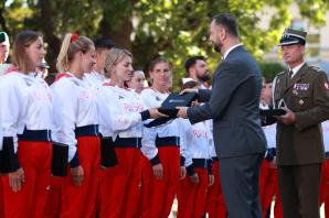 [VIDEO] Dziękujemy za waszą służbę i ofiarność. Jesteście naszymi bohaterami!