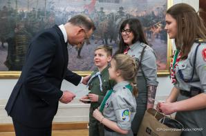[VIDEO] Betlejemskie Światło Pokoju w Pałacu Prezydenckim