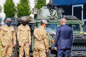 [VIDEO] Polska bezpieczna dzięki swoim żołnierzom – Premier Tusk w jednostce elitarnej GROM