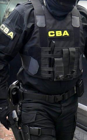 Udawali agentów służb specjalnych. 8 zatrzymanych w Warszawie i Łodzi