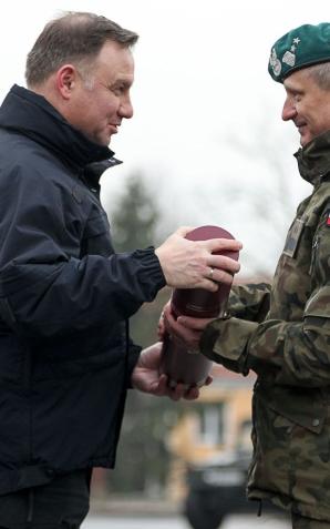 Koniec manewrów Anakonda 18. Prezydent na podsumowaniu ćwiczeń NATO w Dowództwie Wielonarodowej Dywizji w Elblągu