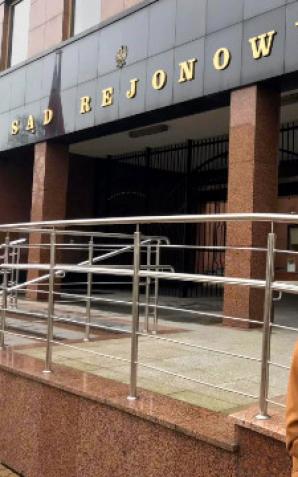 [VIDEO] Dlaczego Prezesi Sądu Rejonowego w Wołominie nie pomagają matce dwójki porwanych dzieci?  