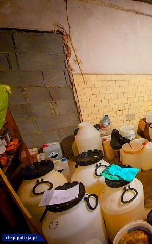 [VIDEO] CBŚP i KWP zlikwidowało laboratorium metamfetaminy, przejmując ponad 3 kg narkotyku