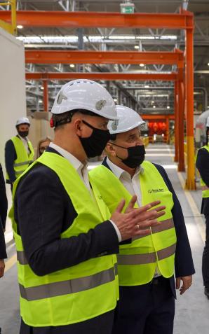 [VIDEO] Światowy poziom, firma rodzinna. Prezydent w zakładach produkcyjnych Bruk-Bet