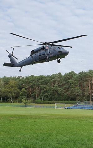 [VIDEO] Policyjny black hawk z sercem na pokładzie