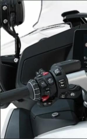 [VIDEO] Policyjne BMW kontra kaskader z przypadku 