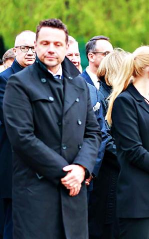 10 kwietnia przypadła 14. rocznica katastrofy samolotu Tu-154M pod Smoleńskiem. W uroczystościach upamiętniających ofiary tej tragedii uczestniczył wiceprezes Rady Ministrów, minister obrony narodowej Władysław Kosiniak – Kamysz