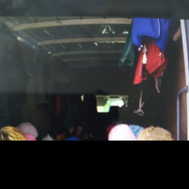 Przewozili ponad 20 osób w skrzyniach ładunkowych samochodów dostawczych – wpadli podczas kontroli drogowej