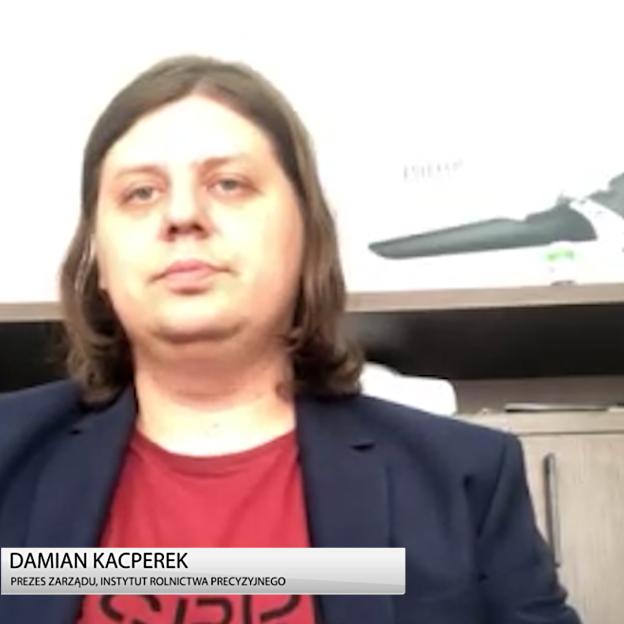 [VIDEO] Już wkrótce wojny mogą się toczyć bez udziału ludzi. Na polach bitwy pojawiają się już inteligentne drony, a wkrótce dołączą do nich też inne autonomiczne maszyny. Amerykańskie i Rosyjskie wojsko już korzysta z takich dronów