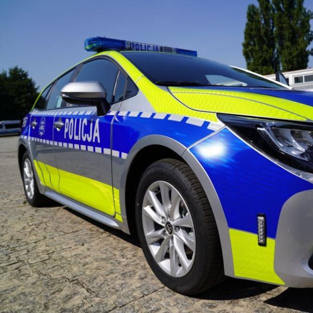 [VIDEO] Na drogi Dolnego Śląska wyjechało 36 radiowozów z napędem hybrydowym