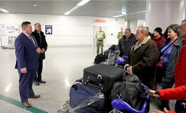 [VIDEO] Do Polski przyleciało 58 repatriantów z Kazachstanu. Pierwsze dni spędzą w Domu Polskim w Pułtusku