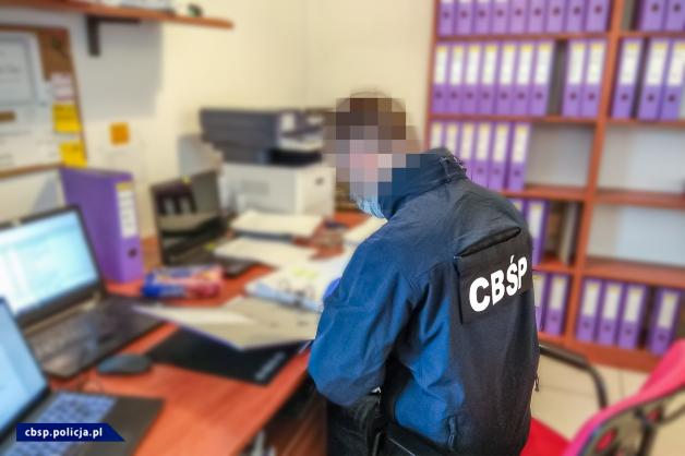 [VIDEO] Kolejne uderzenie w grupę i następny sprzęt przekazany na walkę z pandemią