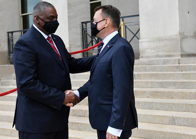 Pierwsze czołgi Abrams trafią do Polski już w przyszłym roku - zaznaczył Mariusz Błaszczak, minister obrony narodowej po spotkaniu z sekretarzem obrony USA