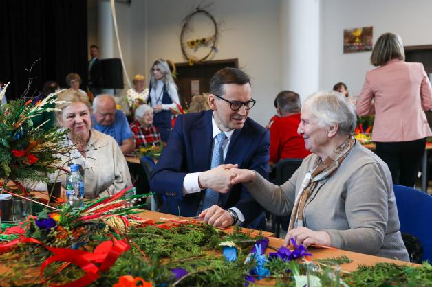 [VIDEO] Premier: Przez lata nasi seniorzy byli źle traktowani. Robimy wszystko, żeby to naprawić krok po kroku