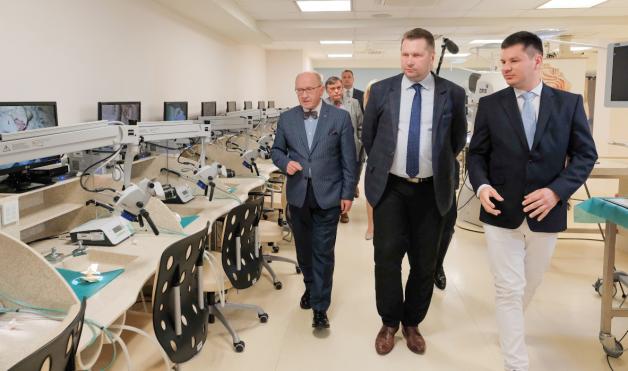 [VIDEO] Szef MEiN: Światowe Centrum Słuchu to nasza duma, nasza perła. Współpracuje z ośrodkami krajowymi i zagranicznymi - na Białorusi, Ukrainie, Kazachstanie, Kirgistanie, Senegalu