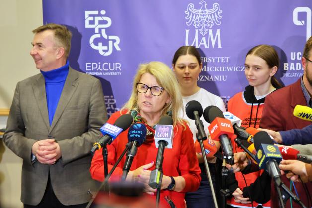 Akademik Jowita zostaje! Spotkanie ministra Dariusza Wieczorka z władzami UAM i protestującymi studentami