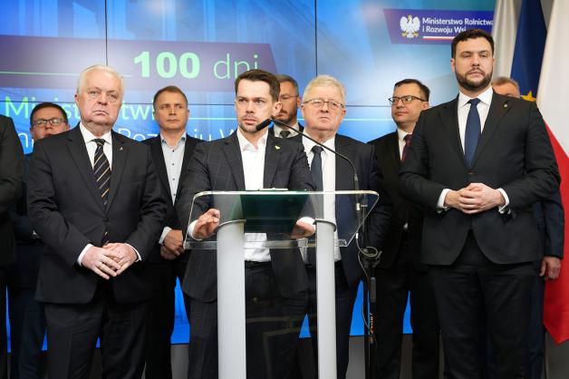 Podsumowanie 100 dni w Ministerstwie Rolnictwa i Rozwoju Wsi przez ministra rolnictwa i rozwoju wsi Czesława Siekierskiego