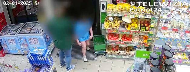 [VIDEO] Pomogli chłopcu, który w nocy spacerował w bieliźnie